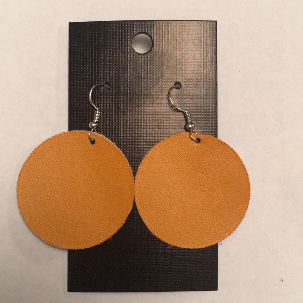 Leather earrings